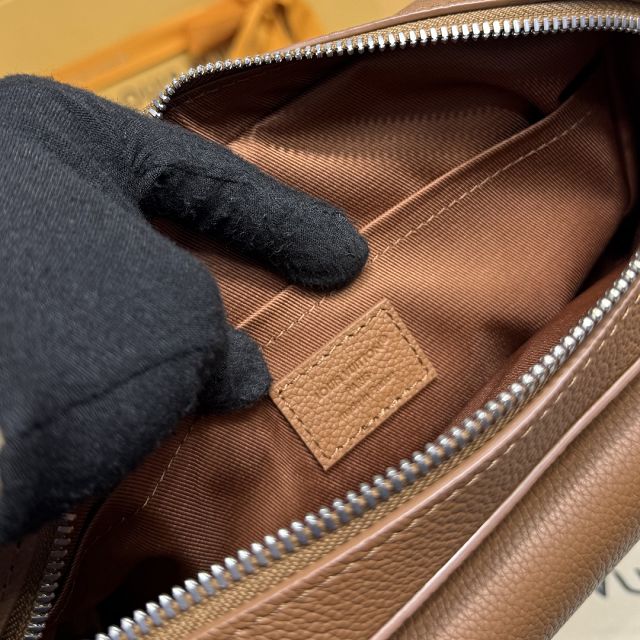 Louis vuitton original calfskin boarding messenger bag M25981 brown