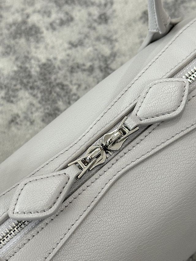 Alaia original lambskin le teckel medium bag AL0024 light grey	