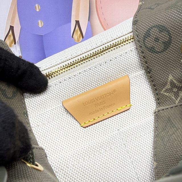 Louis vuitton monogram canvas christopher MM backpack M27080 green