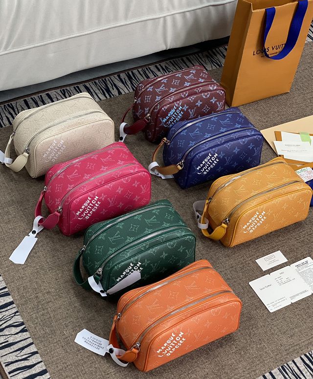 Louis vuitton original monogram canvas locker dopp kit M27158