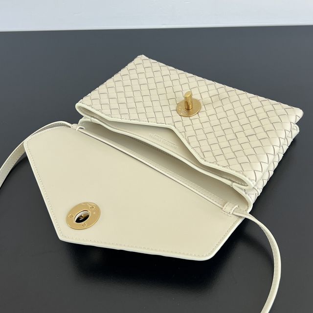 BV original lambskin knot lock bag 817191 sea salt