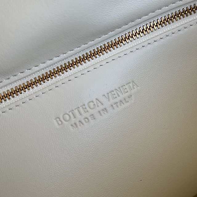 BV original lambskin madison shoulder bag 836296 sea salt