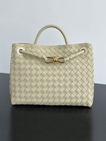 BV original lambskin small andiamo 743568 cream