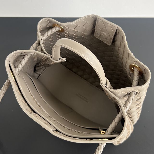 BV original lambskin small andiamo 743568 limestone