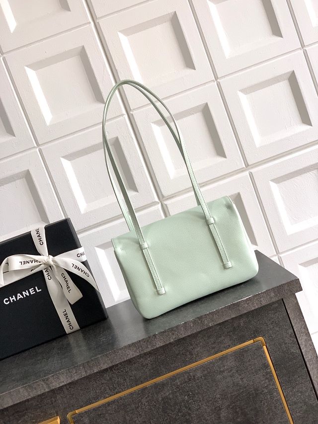 CC original grained calfskin small flap bag AS6130 light green