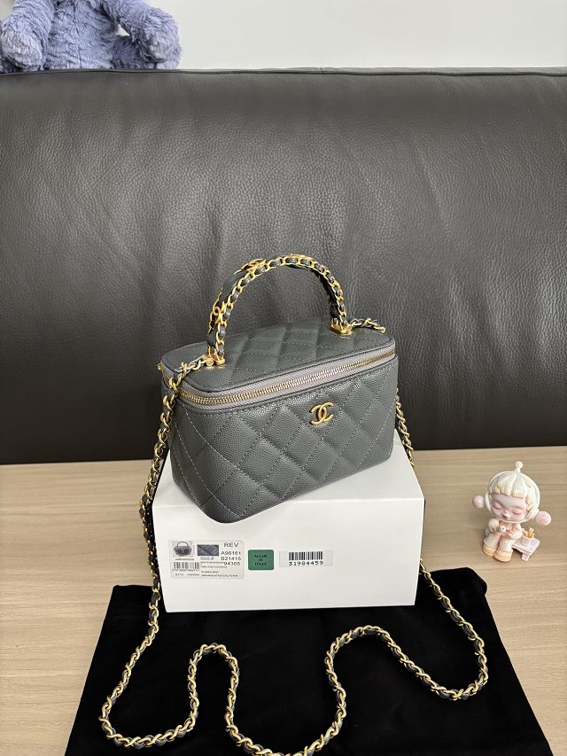 CC original grained calfskin vanity with chain AP5183 