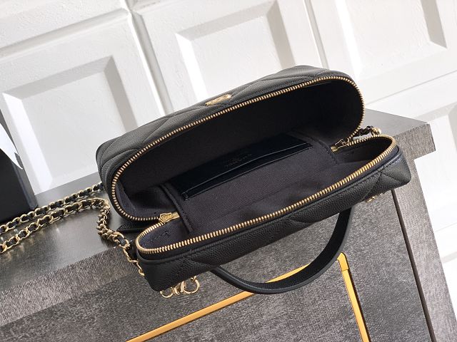 CC original grained calfskin vanity with chain AP4936 black