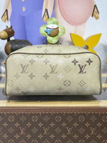 Louis vuitton original canvas locker dopp kit M29161 beige