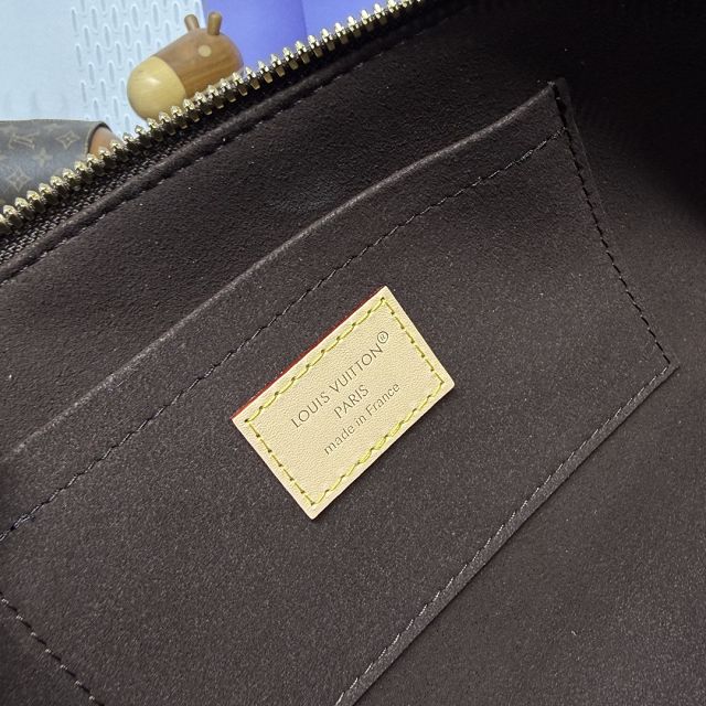 Louis vuitton original monogram canvas squire east west handbag M28953