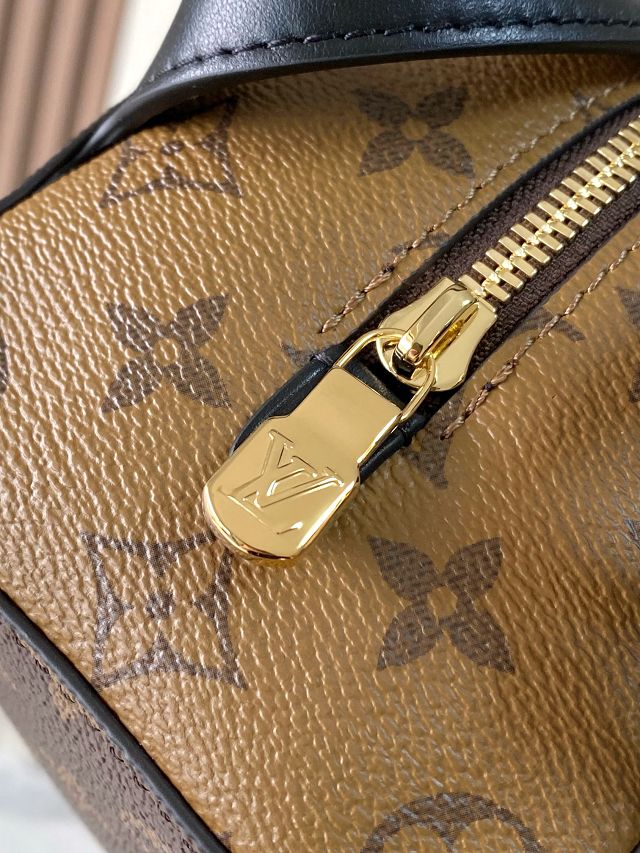 Louis vuitton original monogram reverse  locker dopp kit M29313