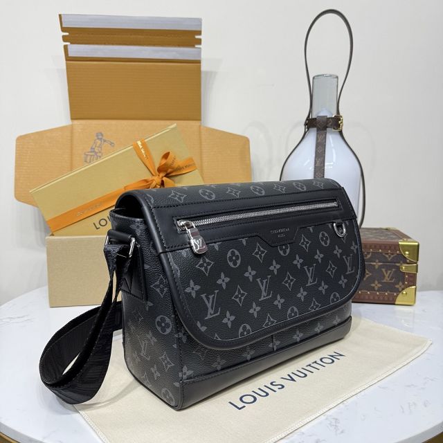 Louis vuitton original monogram eclipse courrier messenger bag M28630