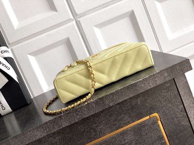 CC grained calfskin vanity with chain  AP5212 light yellow