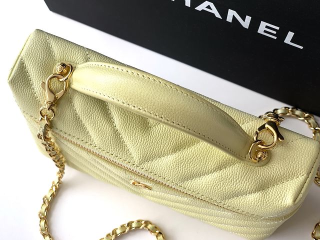 CC grained calfskin vanity with chain  AP5212 light yellow