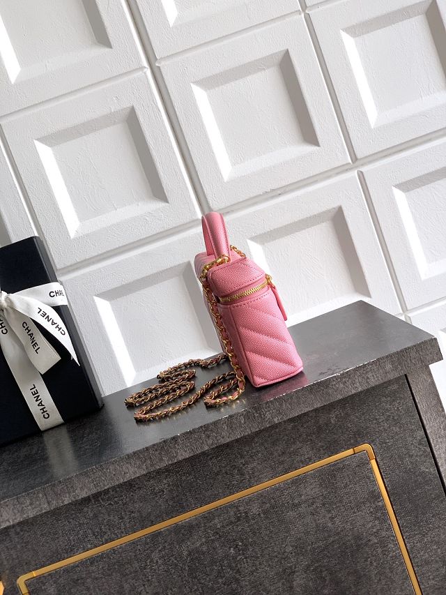 CC grained calfskin vanity with chain  AP5212 pink