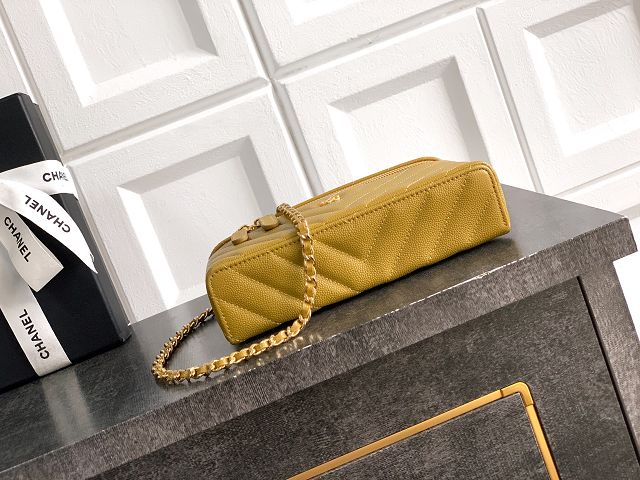 CC grained calfskin vanity with chain  AP5212 yellow