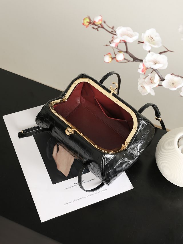 CC calfskin clutch with strap AP5360 black