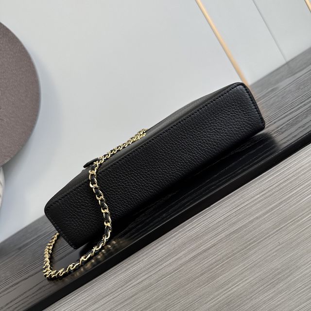 CC grained calfskin large vanity with chain AP5347 black