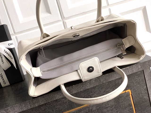 CC grained calfskin small tote bag AS2156 white