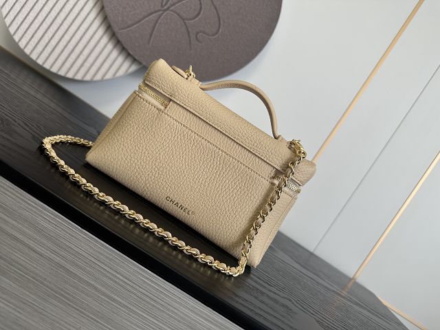 CC grained calfskin small vanity with chain AP5346 beige