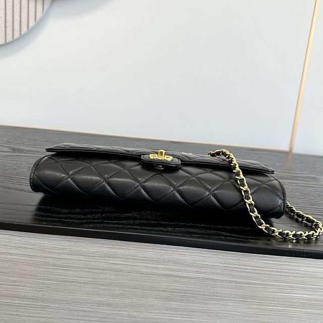 CC lambskin clutch with chain AP5280 black