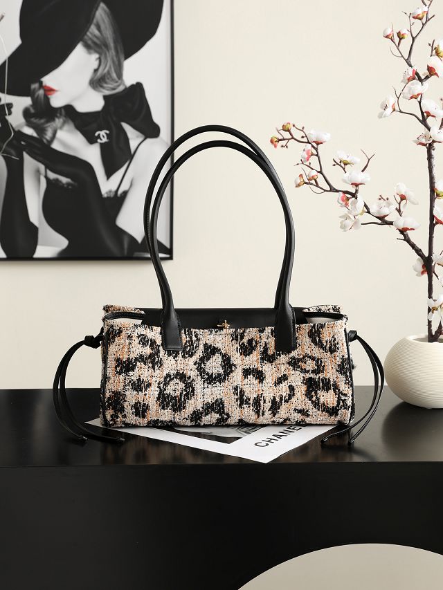 CC tweed small shopping bag AS6288 black