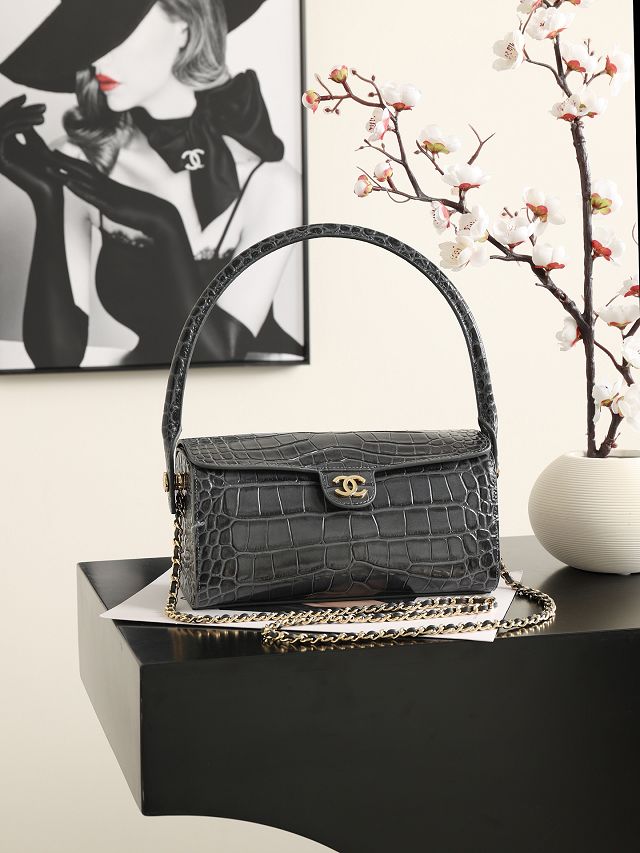 CC crocodile calfskin clutch with chain AP5294 