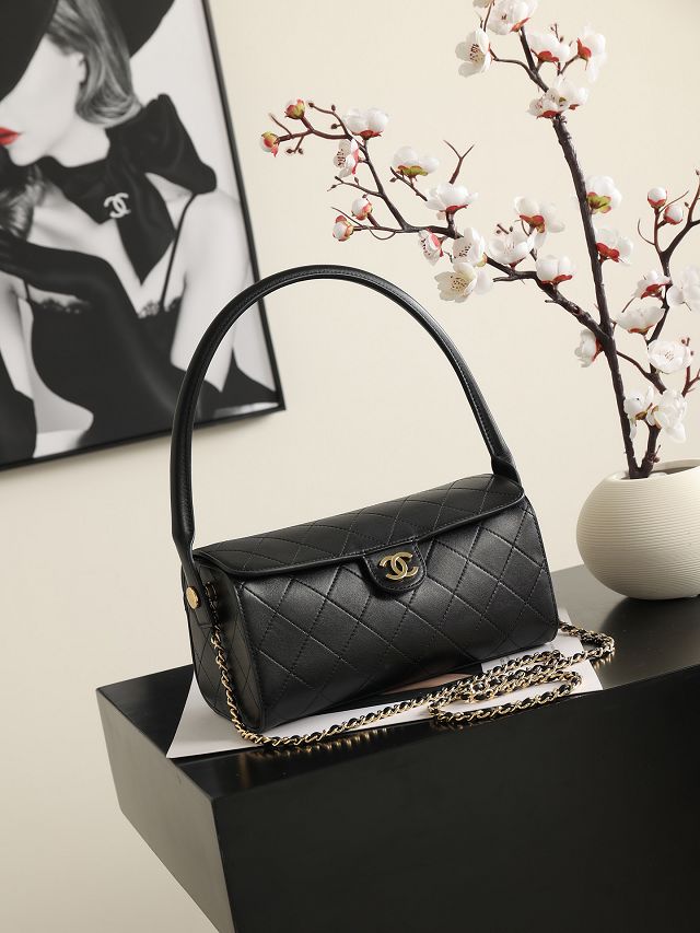 CC lambskin clutch with chain AP5294 black