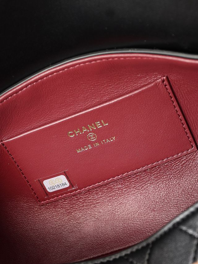 CC lambskin clutch with chain AP5294 black