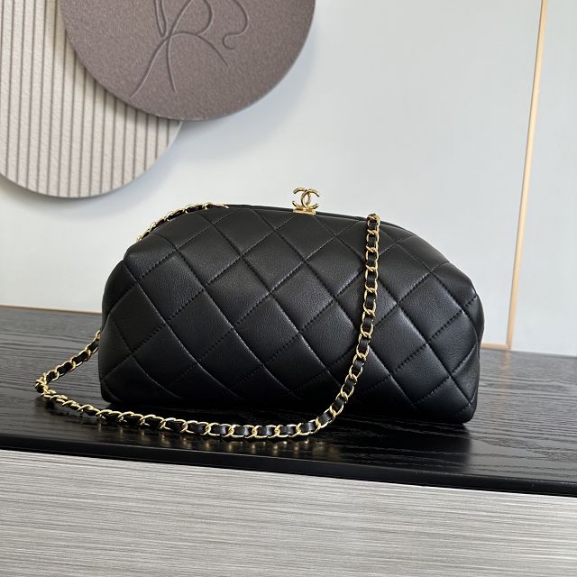 CC lambskin clutch with chain AP5251