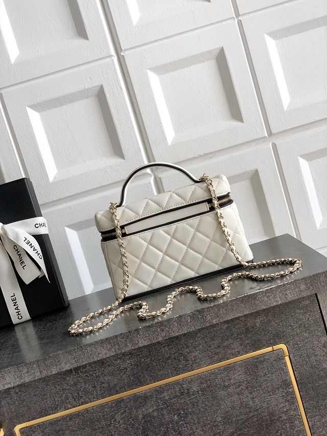 CC lambskin vanity with chain AP5240 white