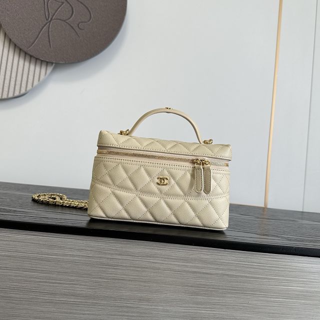 CC grained calfskin vanity with chain AP5475 beige