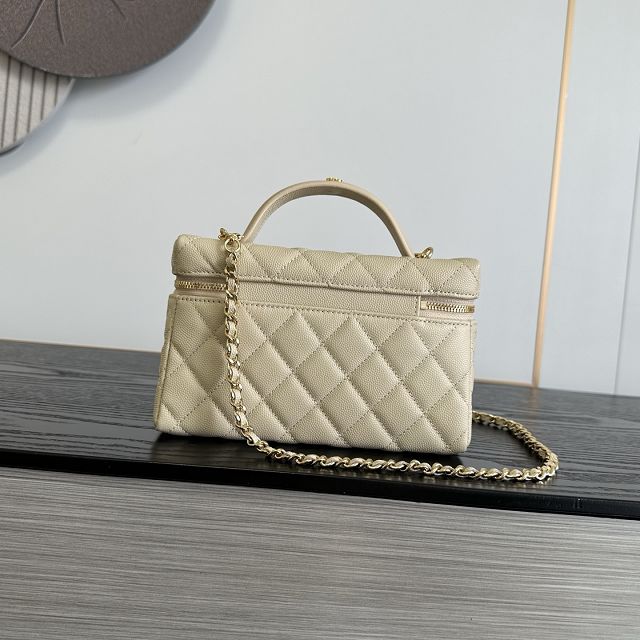 CC grained calfskin vanity with chain AP5475 beige