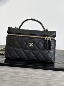 CC grained calfskin vanity with chain AP5475 black