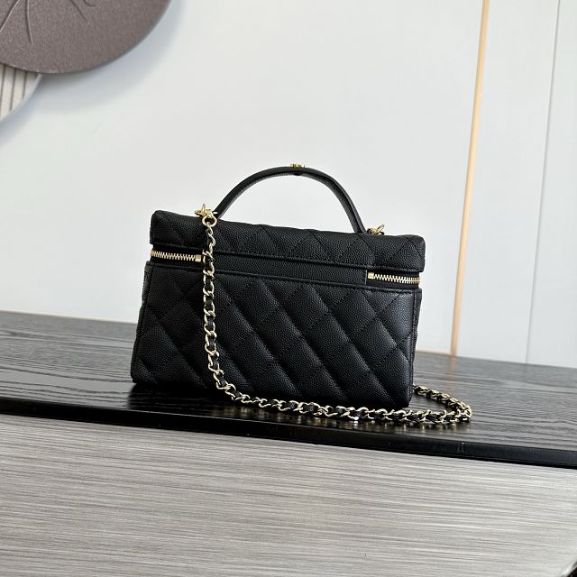 CC grained calfskin vanity with chain AP5475 black