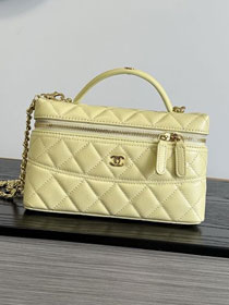 CC grained calfskin vanity with chain AP5475 yellow