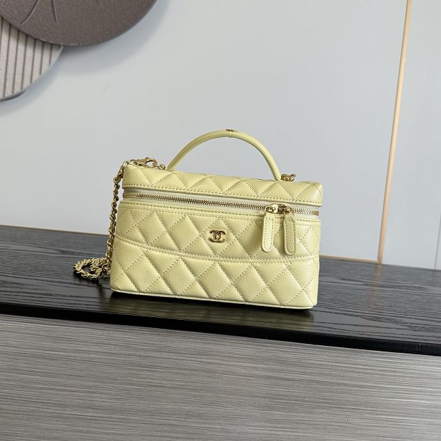 CC grained calfskin vanity with chain AP5475 yellow