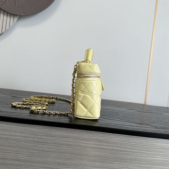 CC grained calfskin vanity with chain AP5475 yellow