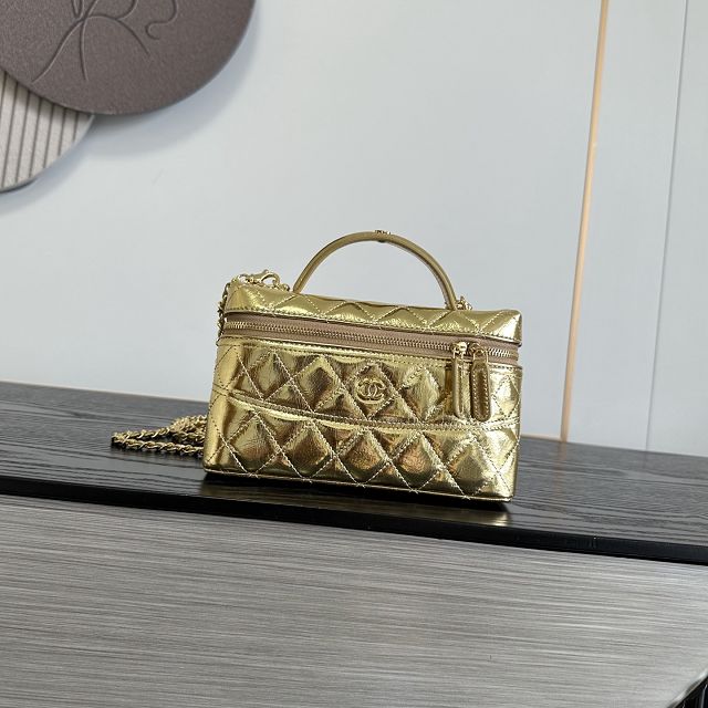 CC metallic calfskin vanity with chain AP5475 gold