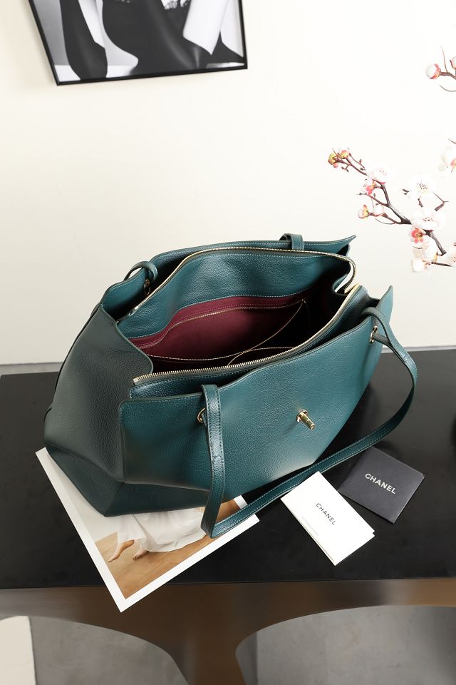 CC grained calfskin large shopping bag AS6245 dark green