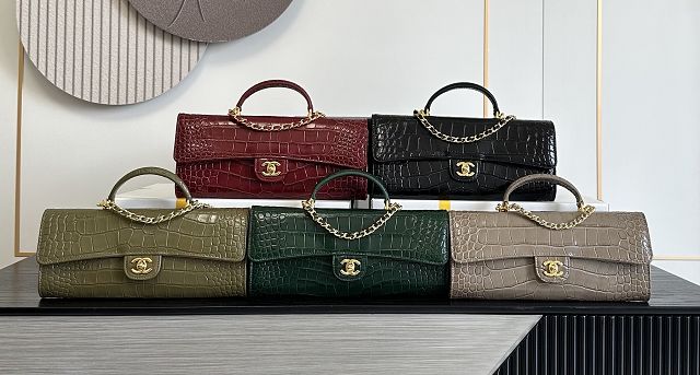 CC crocodile calfskin clutch with chain AP5280